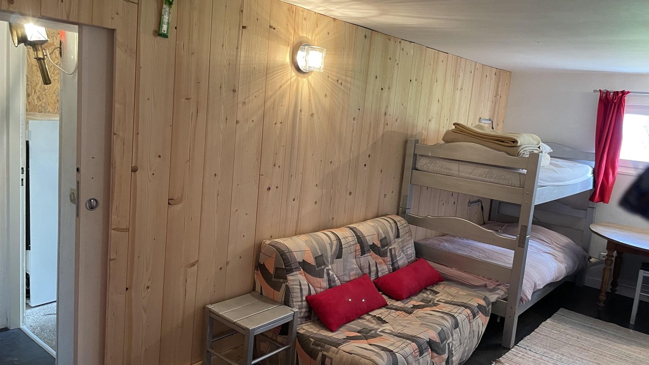 Photo of Bedroom in Albiez-le-Vieux