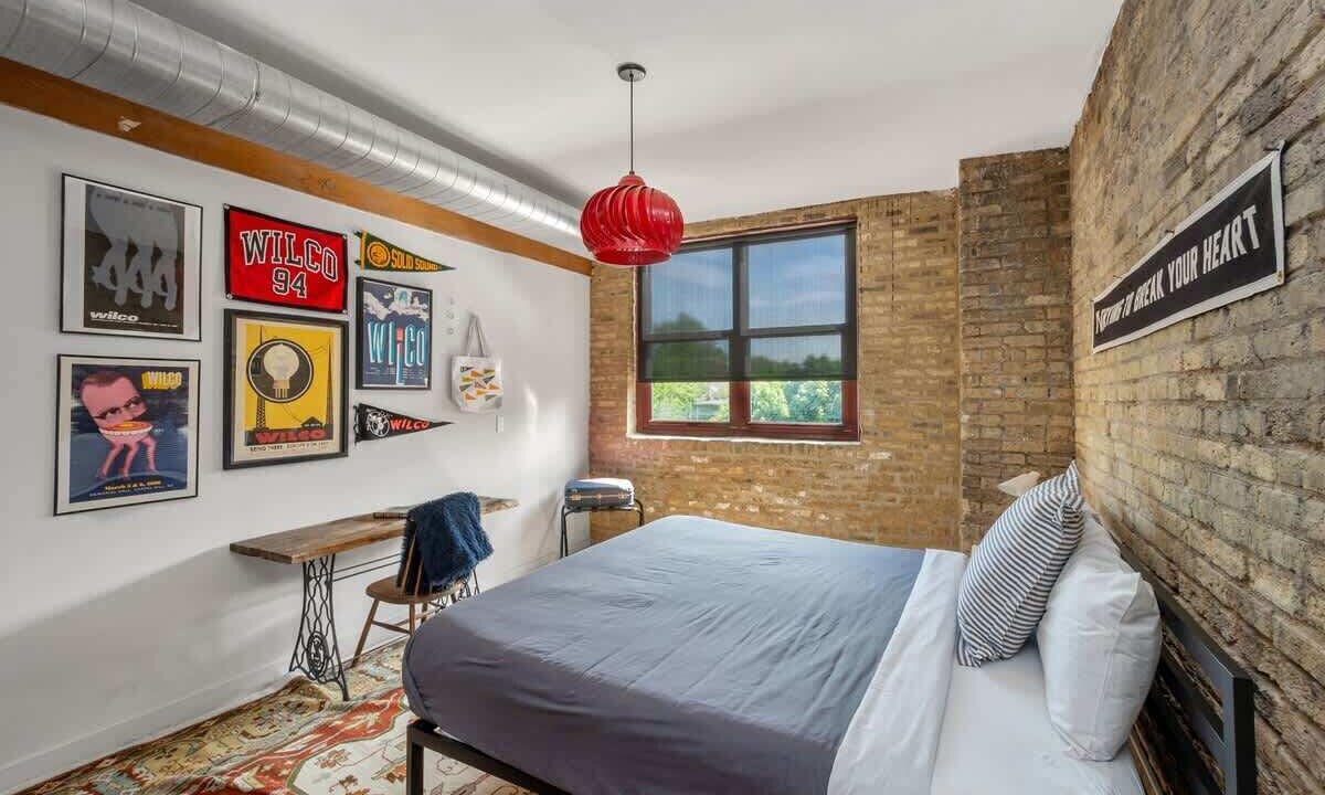 Photo of Bedroom in Logan Square