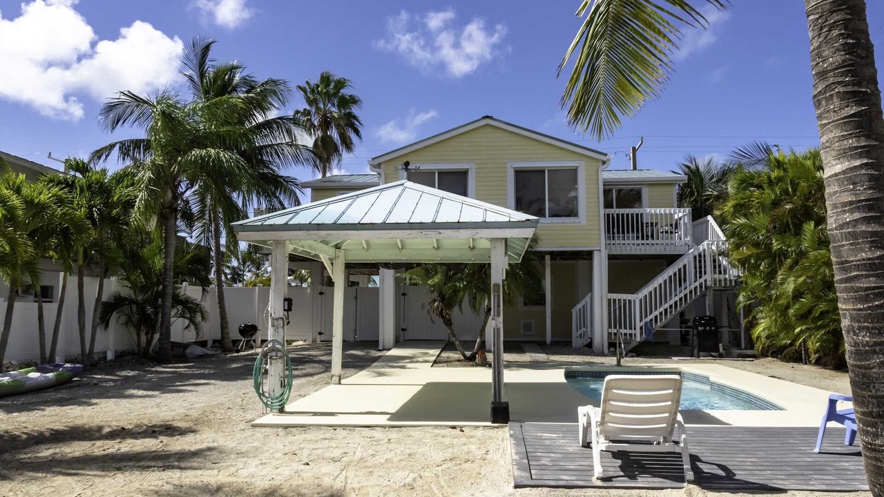 Photo of Outdoor in Breezeswept Beach Estates