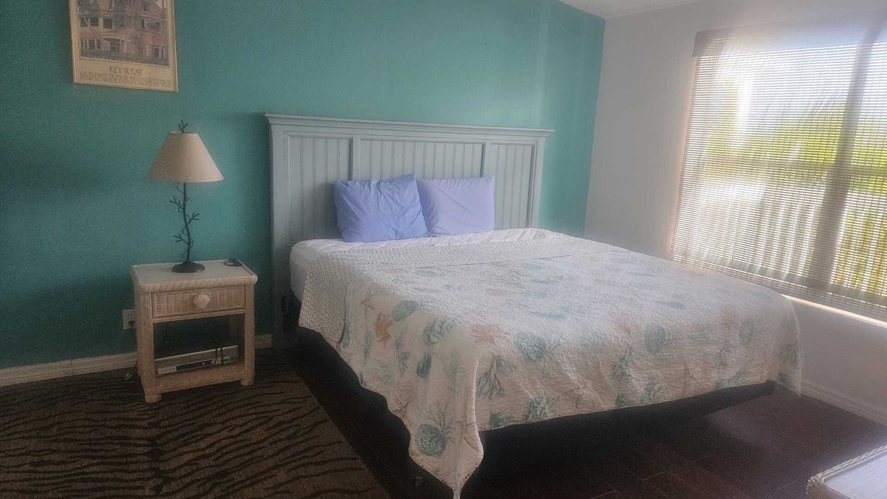 Photo of Bedroom in Breezeswept Beach Estates