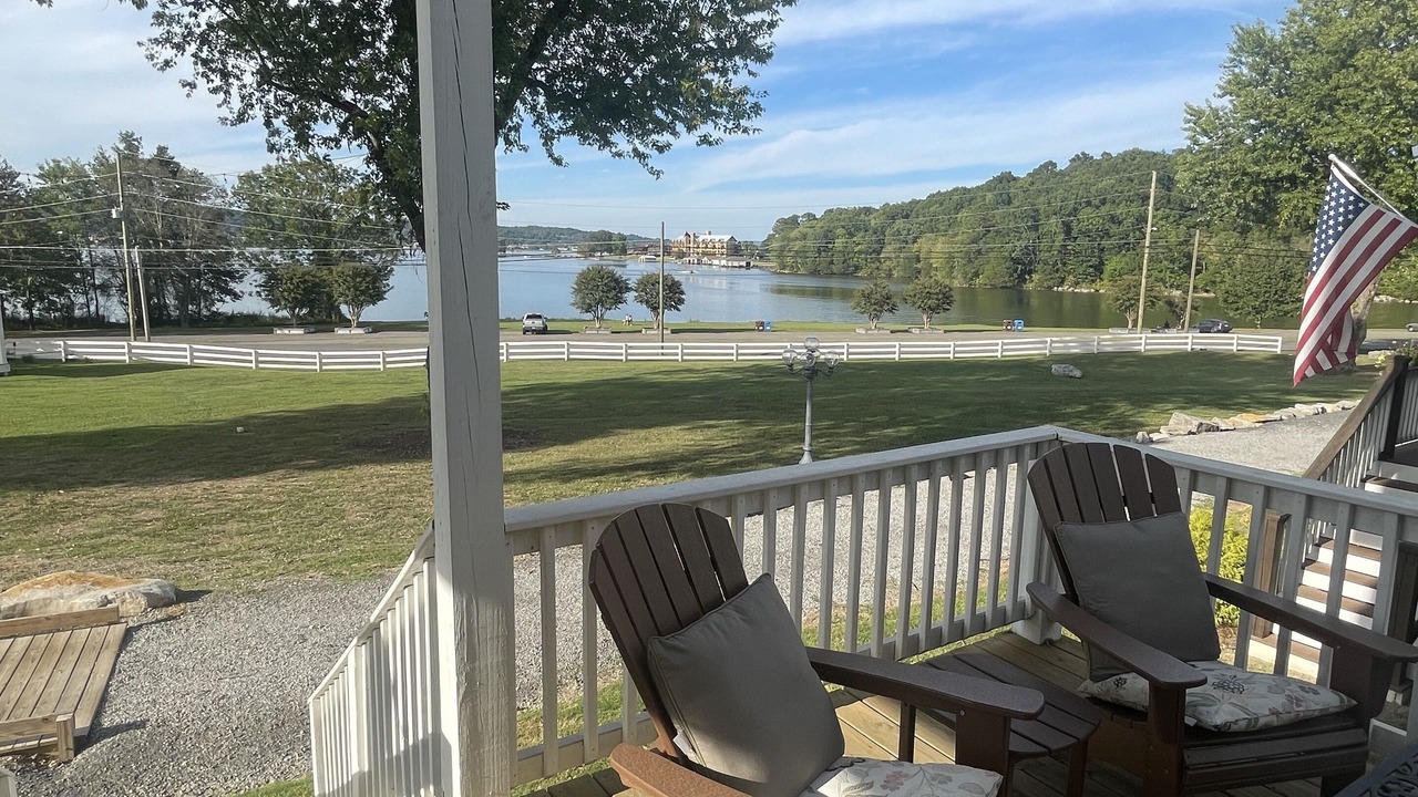Photo of Patio Balcony in Guntersville
