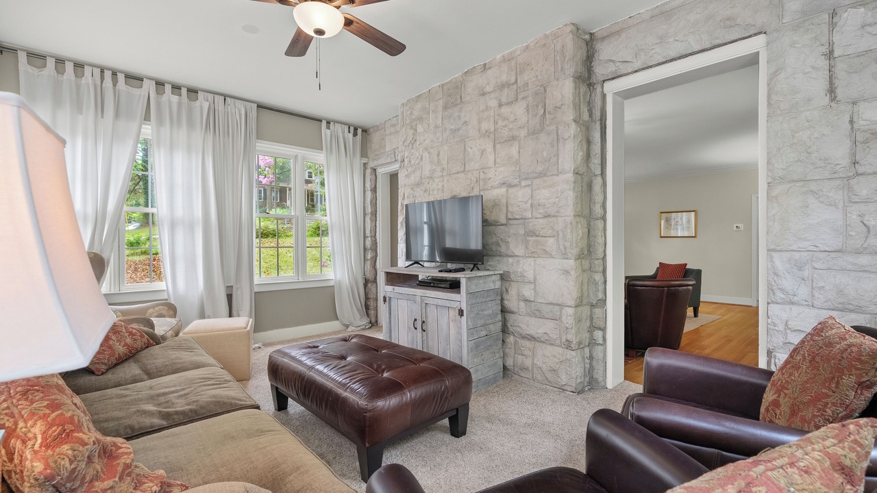 Photo of Livingroom in Nashville