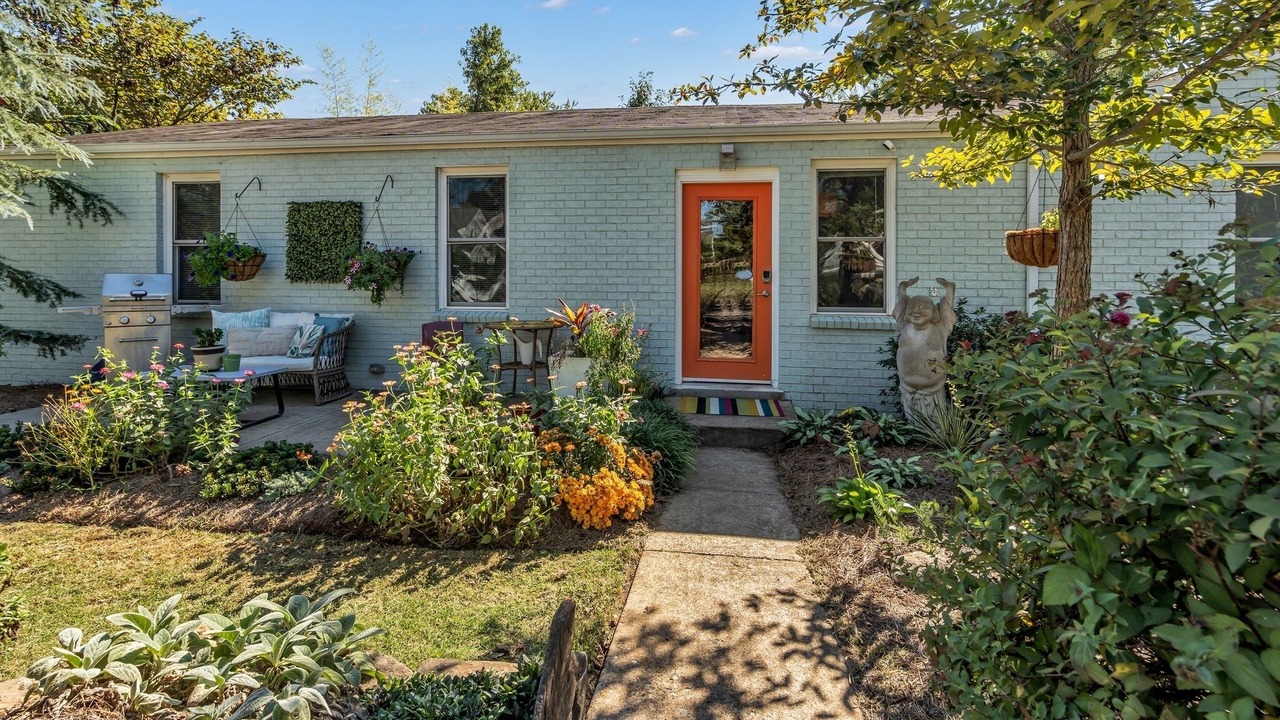 Photo of Outdoor in Shelby Hills