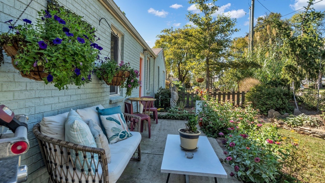 Photo of Outdoor in Shelby Hills