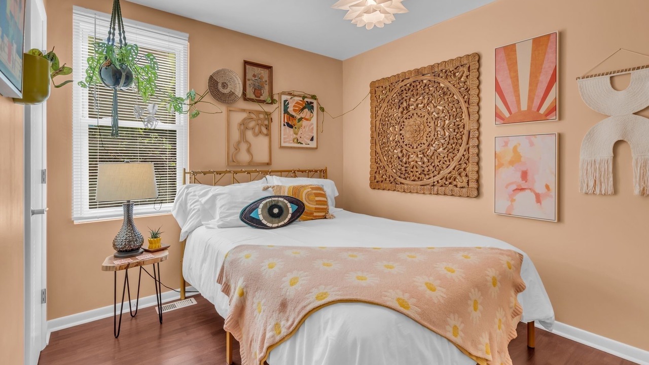 Photo of Bedroom in Shelby Hills