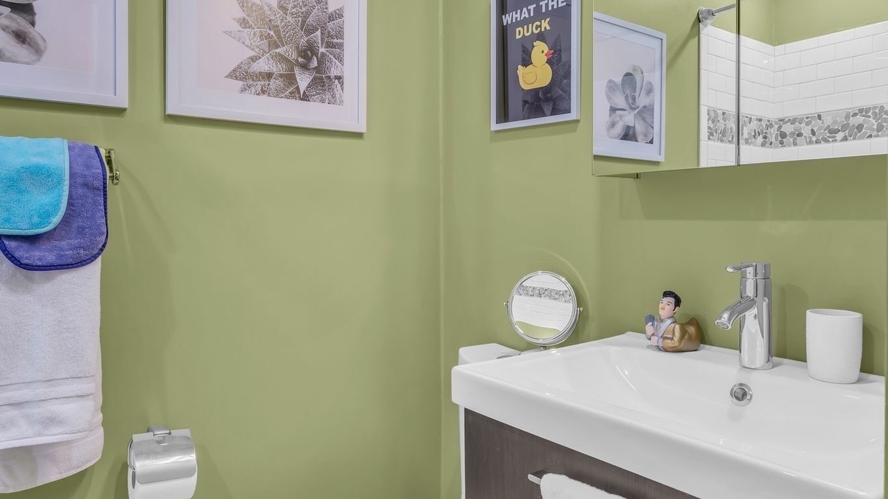 Photo of Bathroom in Shelby Hills