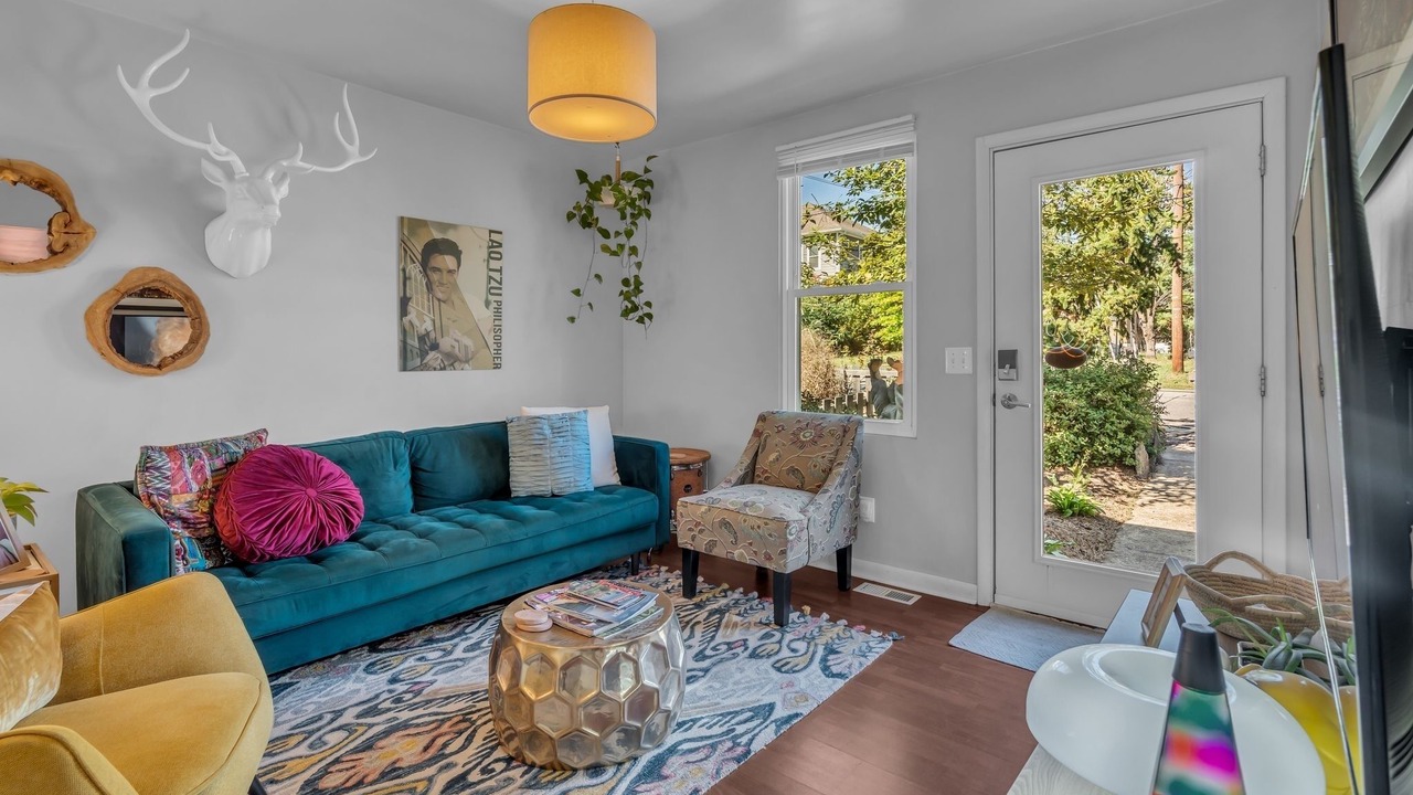 Photo of Livingroom in Shelby Hills