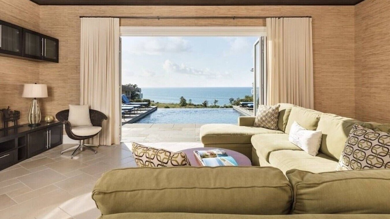 Photo of Livingroom in Grand Beach