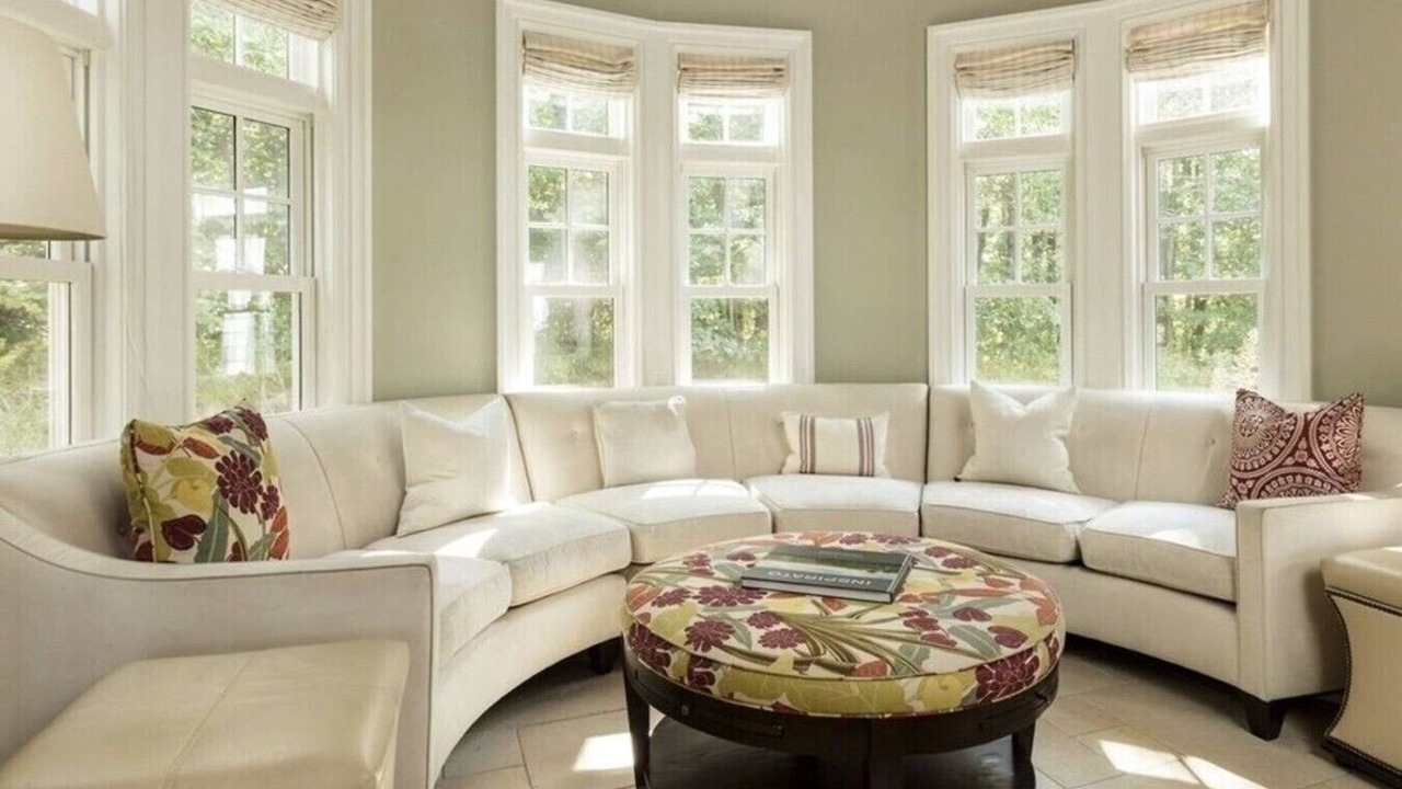 Photo of Livingroom in Grand Beach