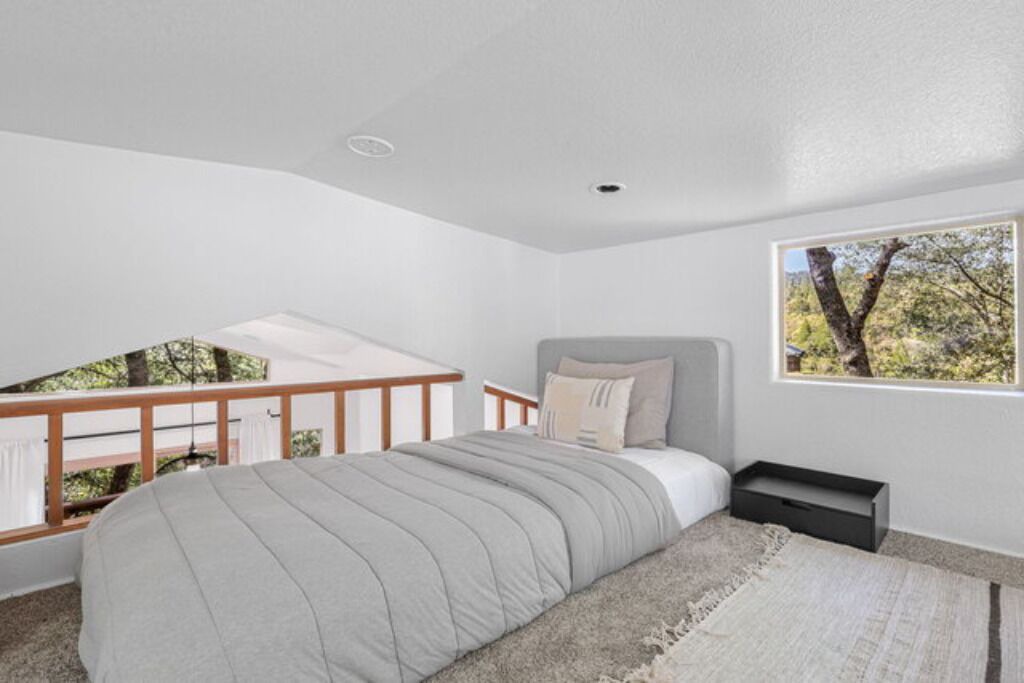 Photo of Others in Dunsmuir