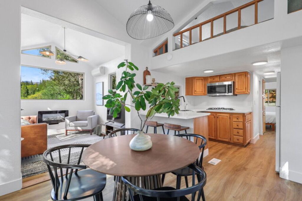 Photo of Others in Dunsmuir