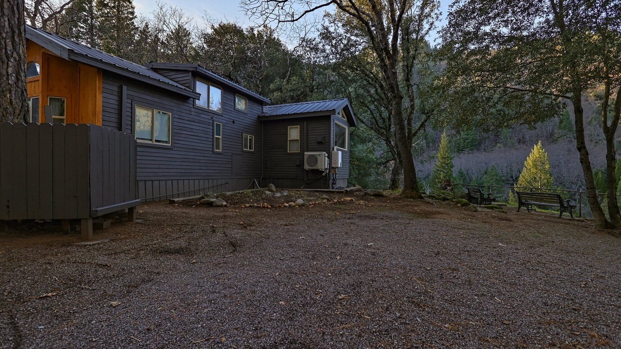 Photo of Others in Dunsmuir