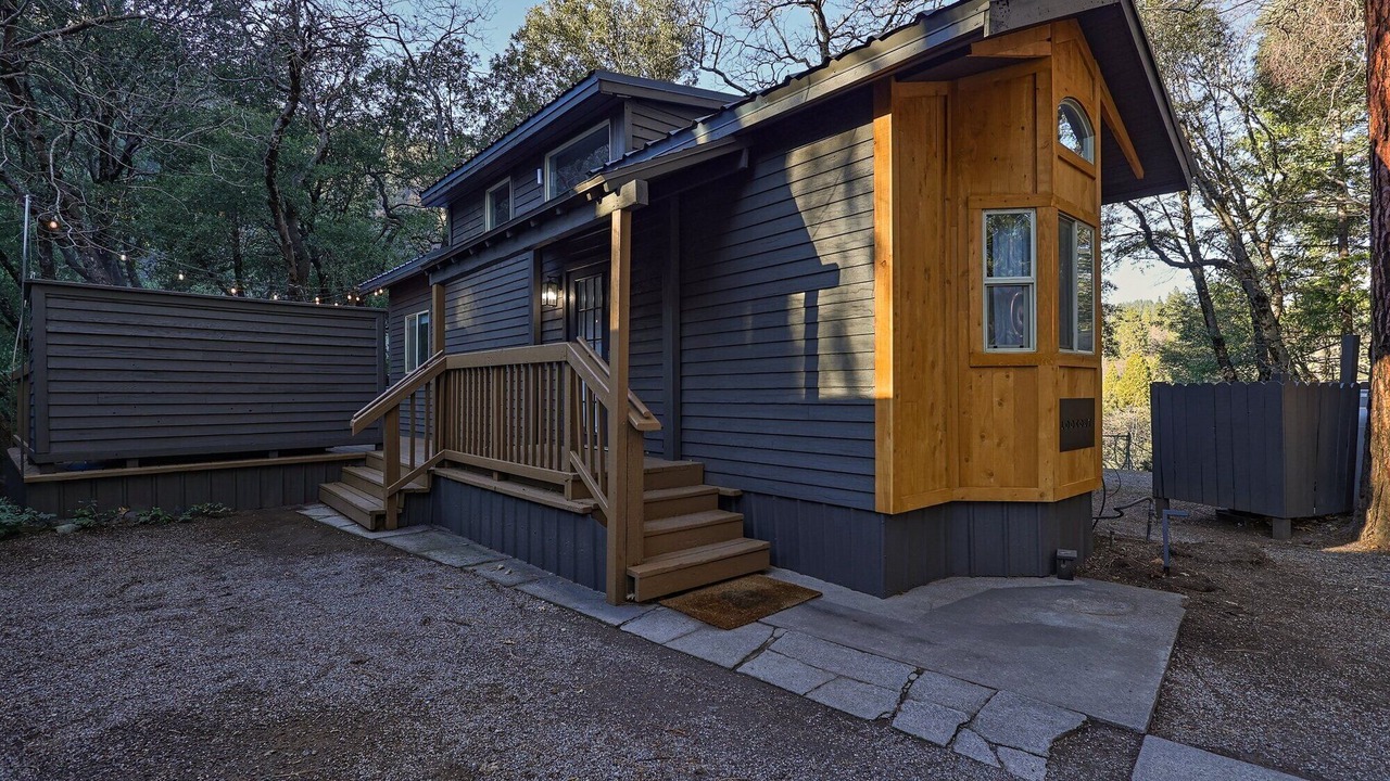 Photo of Others in Dunsmuir