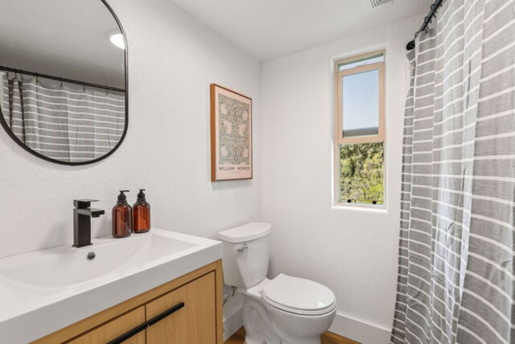 Photo of Others in Dunsmuir