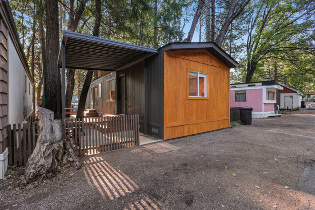 Photo of Others in Dunsmuir