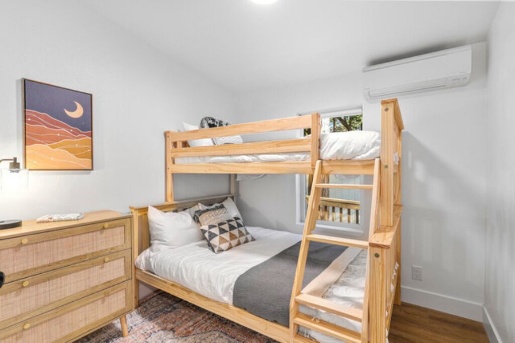 Photo of Others in Dunsmuir