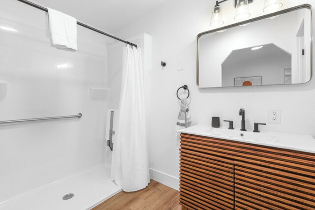 Photo of Others in Dunsmuir