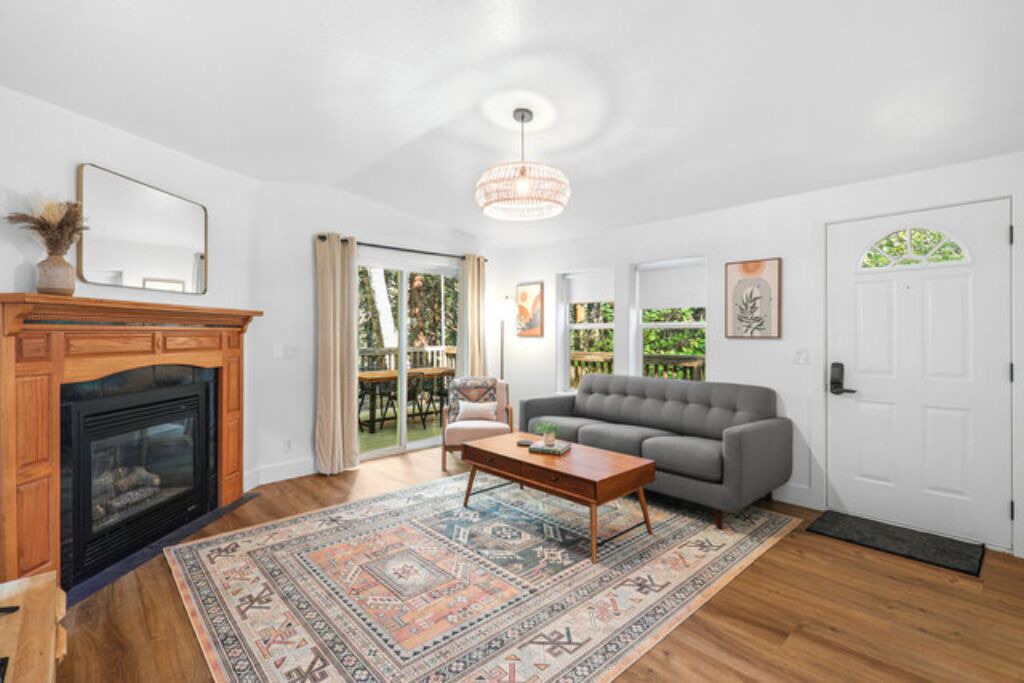 Photo of Others in Dunsmuir