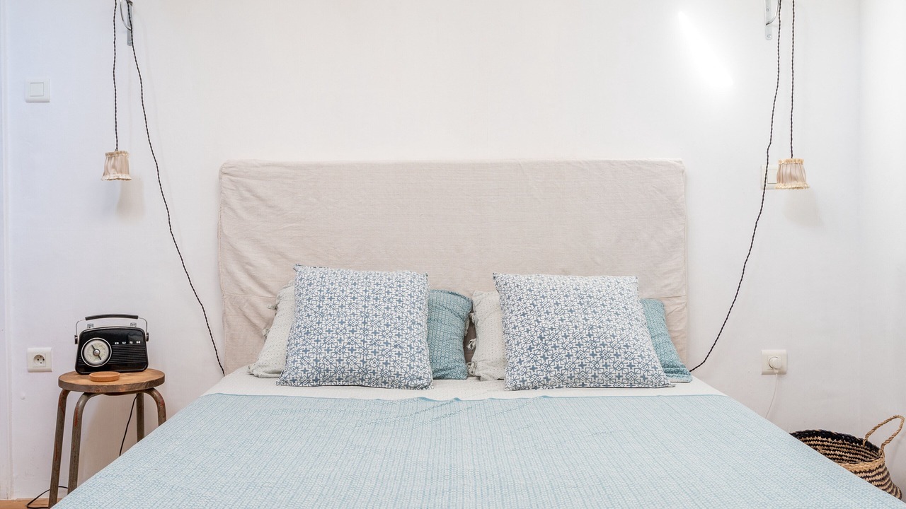 Photo of Bedroom in Montaren-et-Saint-Mediers
