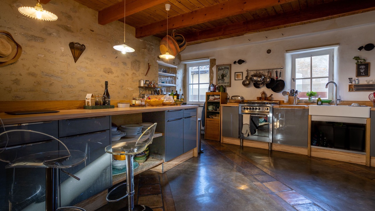 Photo of Kitchen in Montaren-et-Saint-Mediers