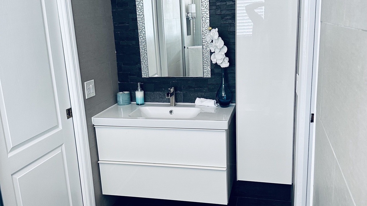 Photo of Bathroom in Tamiami