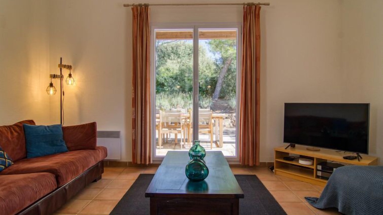 Photo of Livingroom in Nans-les-Pins
