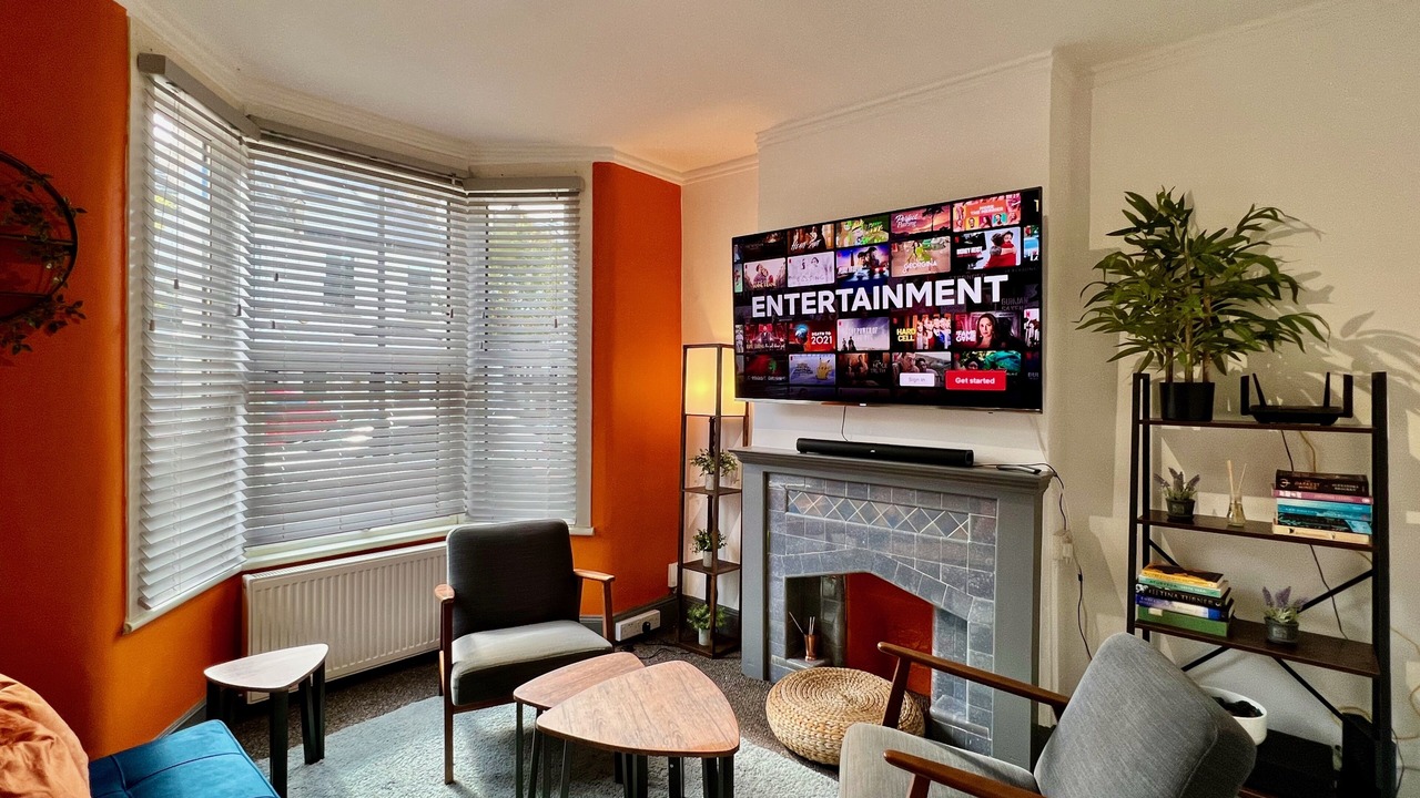 Photo of Livingroom in Higham Hill