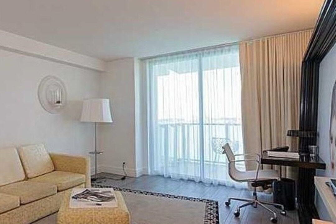 Photo of Livingroom in West Avenue