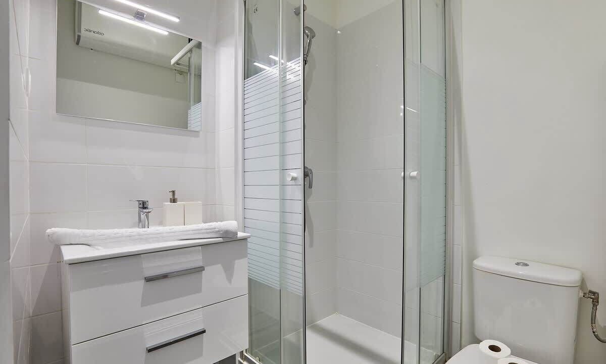 Photo of Bathroom in Quartier de la Porte-Saint-Denis