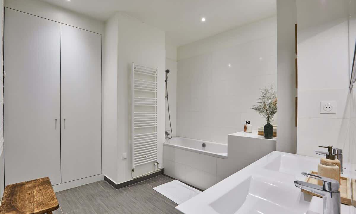 Photo of Bathroom in Quartier de la Porte-Saint-Denis
