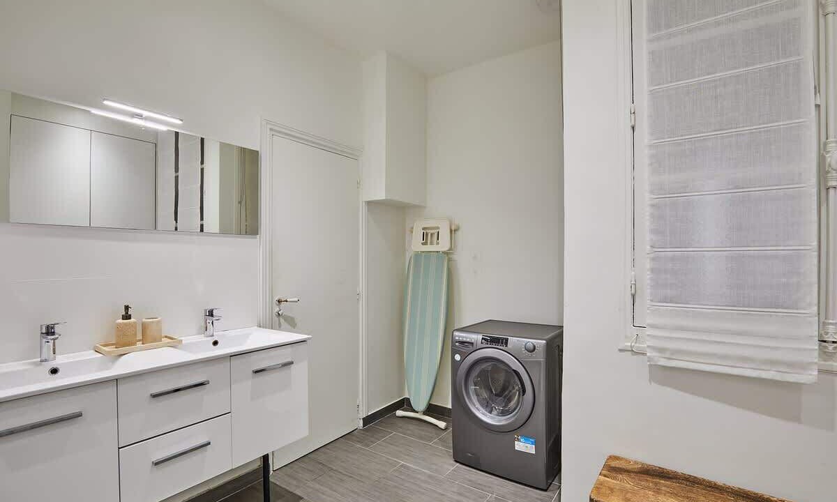 Photo of Bathroom in Quartier de la Porte-Saint-Denis