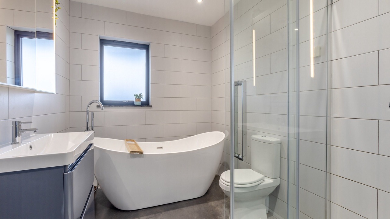 Photo of Bathroom in Widemouth Bay