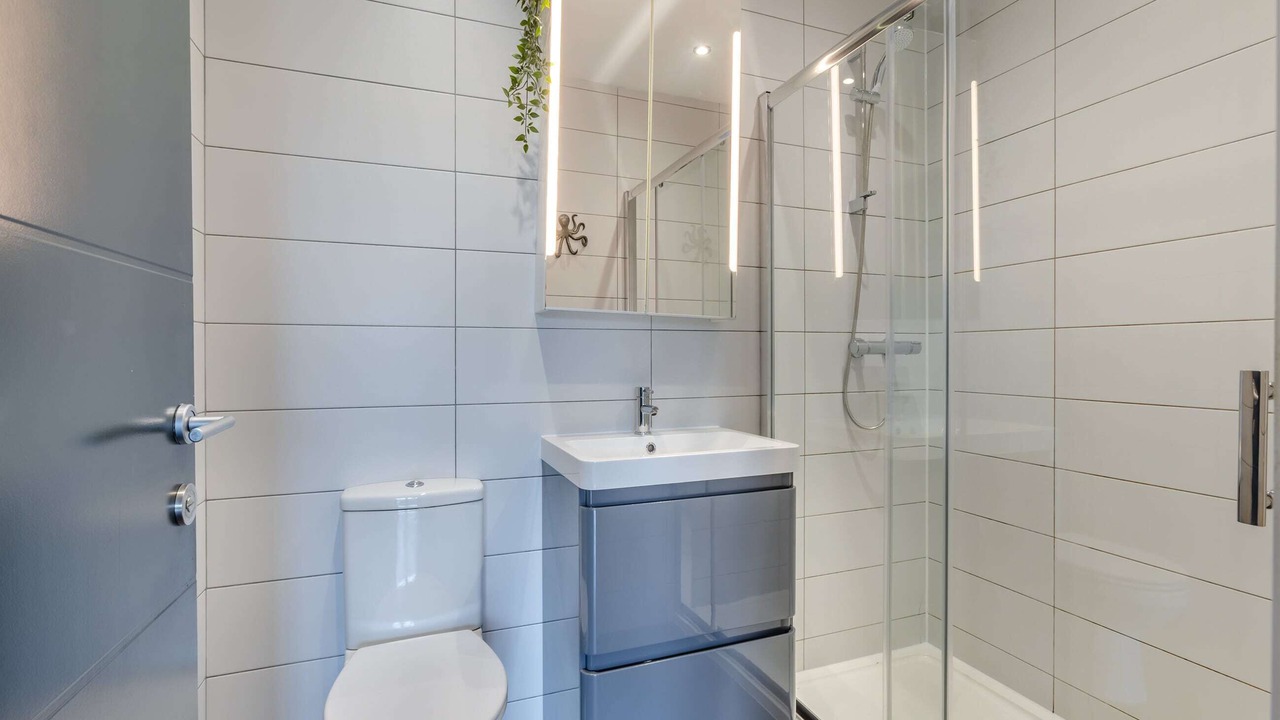 Photo of Bathroom in Widemouth Bay