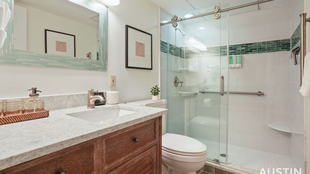Photo of Bathroom in Highland Hills