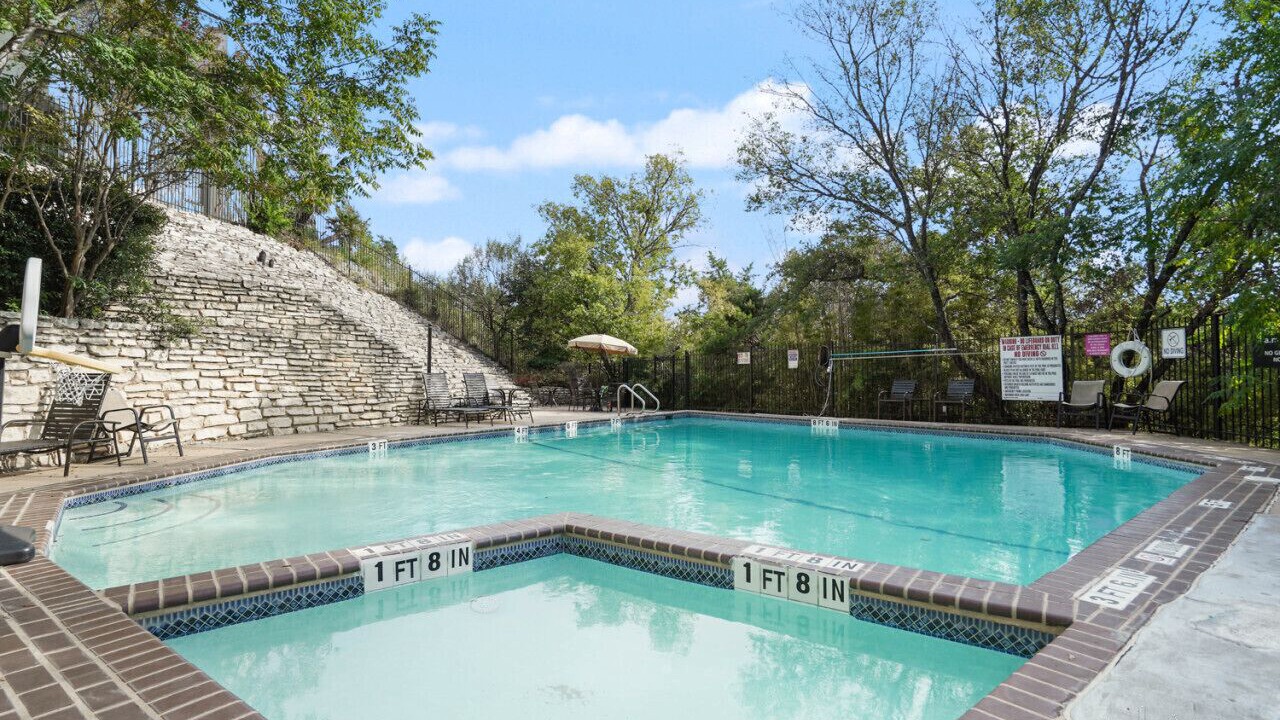 Photo of Outdoor in Highland Hills