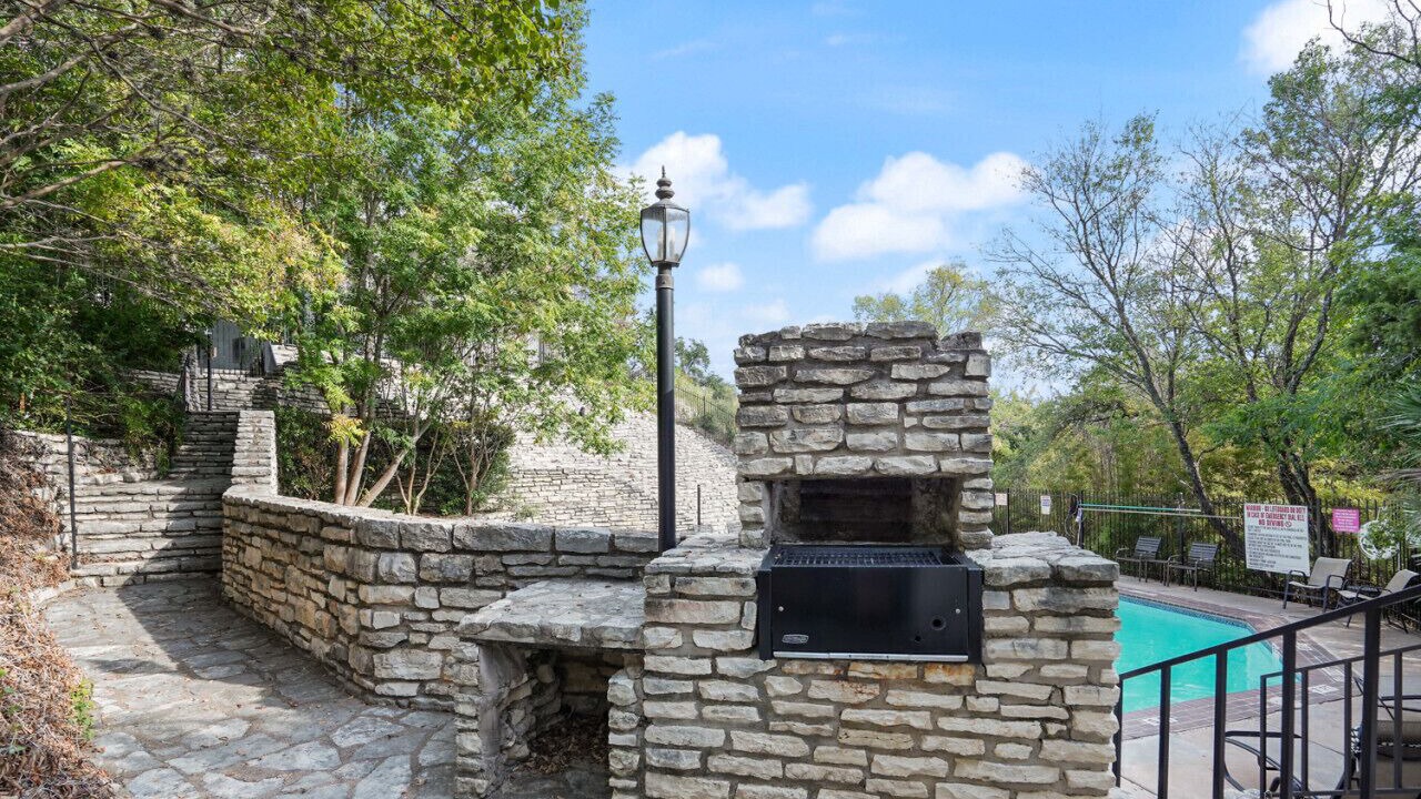 Photo of Outdoor in Highland Hills