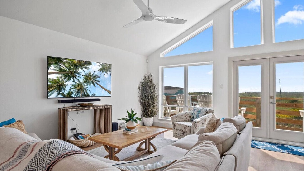 Photo of Patio Balcony in Sand Point