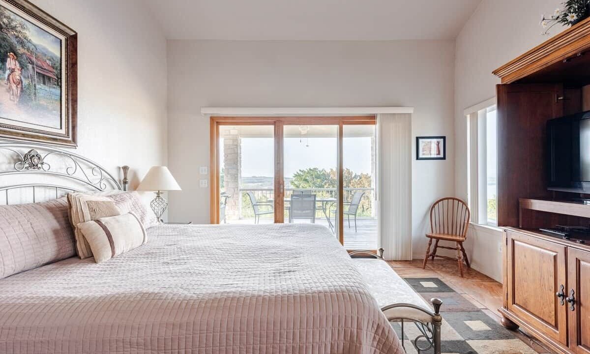 Photo of Bedroom in Briarcliff