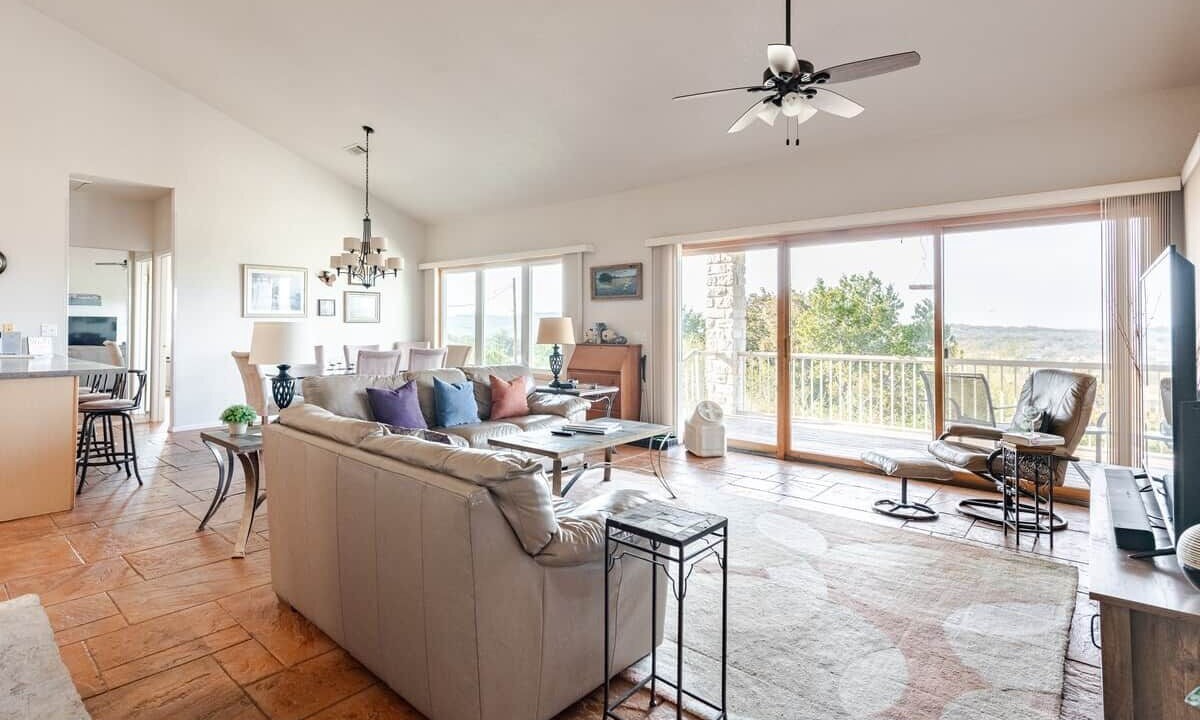 Photo of Livingroom in Briarcliff