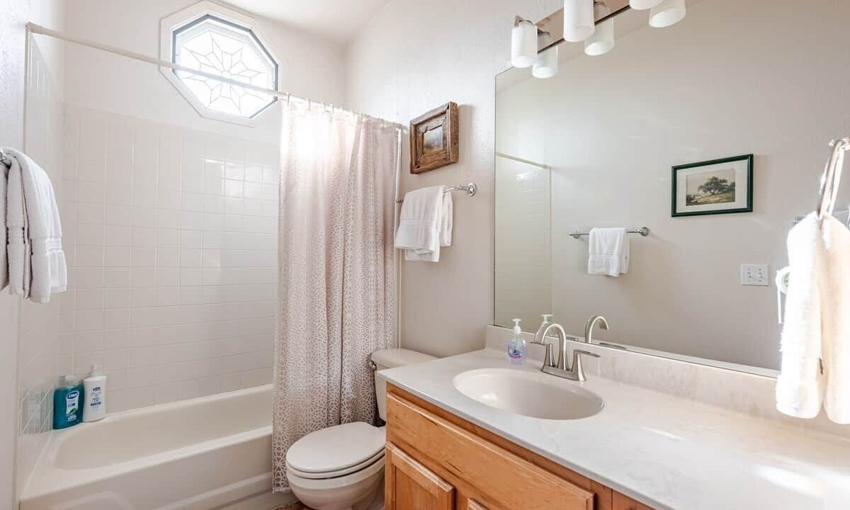 Photo of Bathroom in Briarcliff