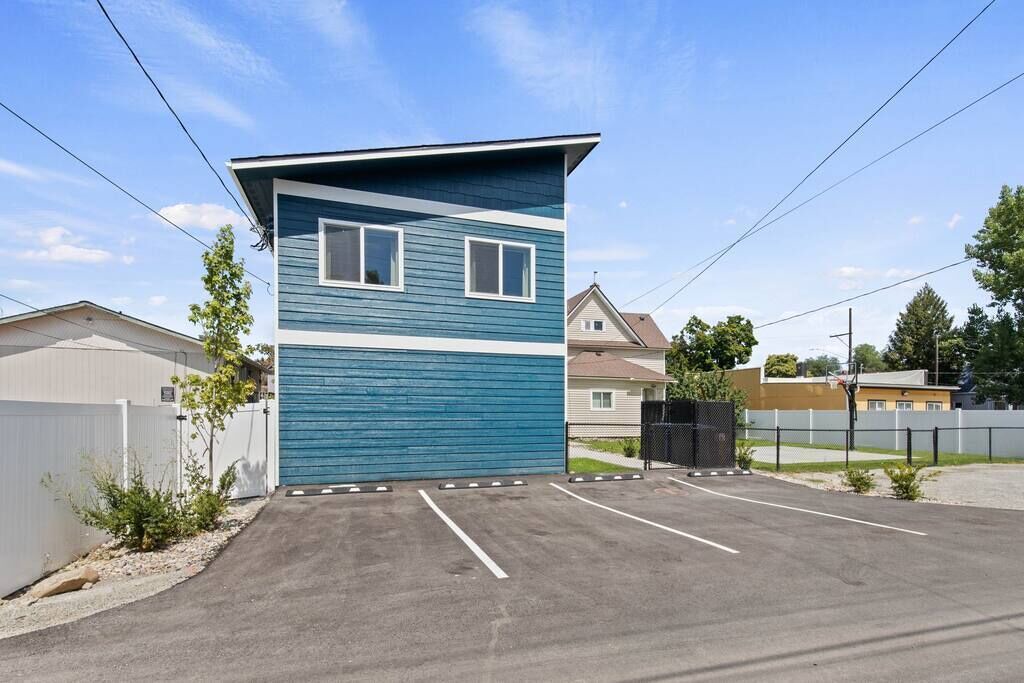 Photo of Outdoor in West Central