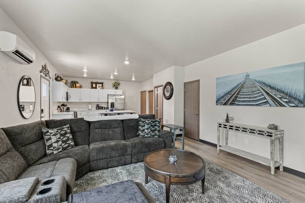Photo of Livingroom in West Central