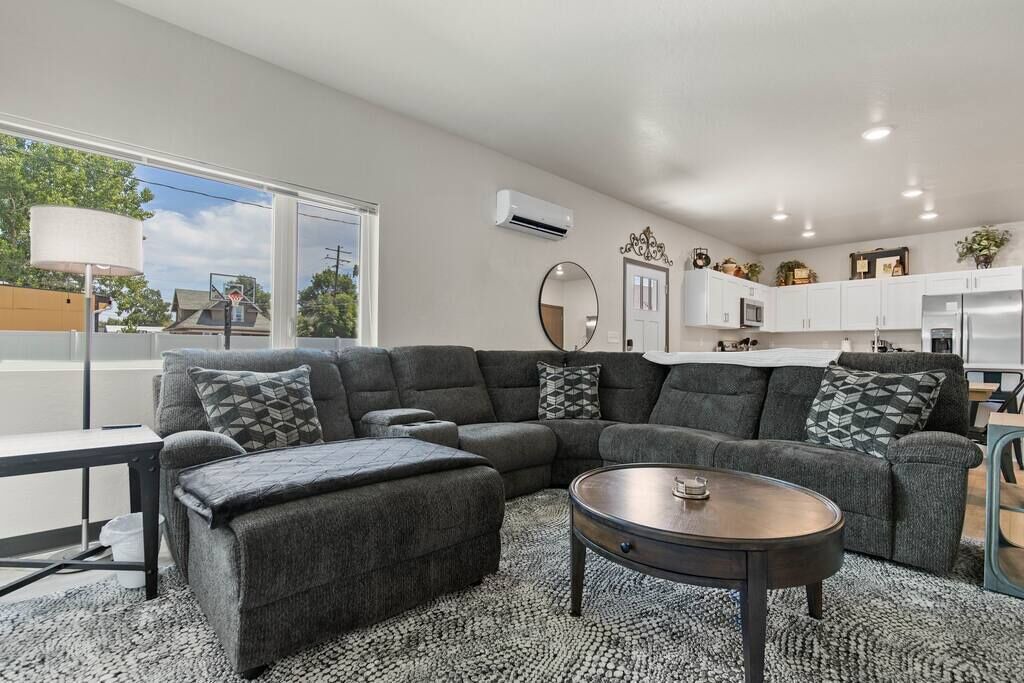 Photo of Livingroom in West Central