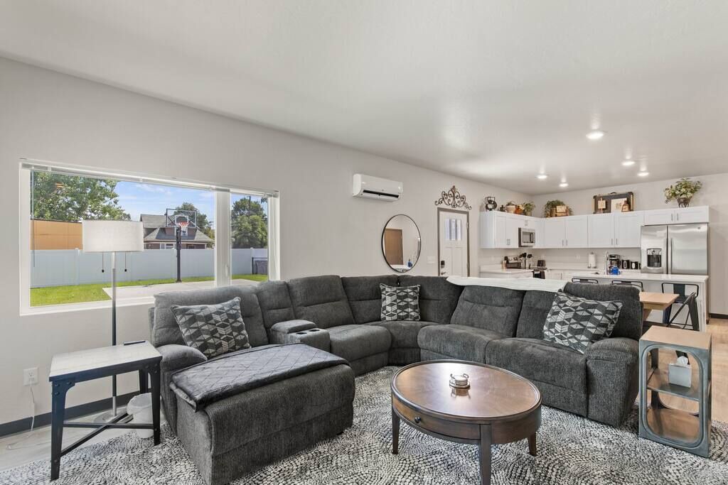 Photo of Livingroom in West Central