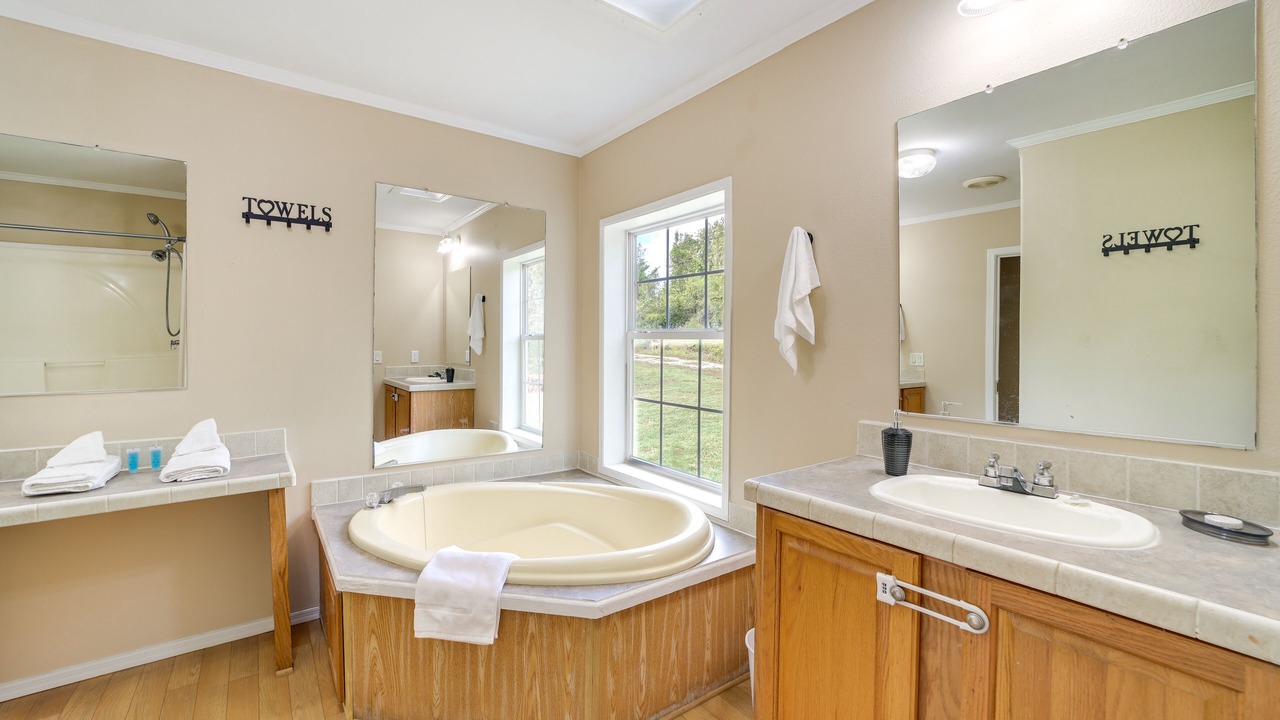 Photo of Bathroom in Checotah