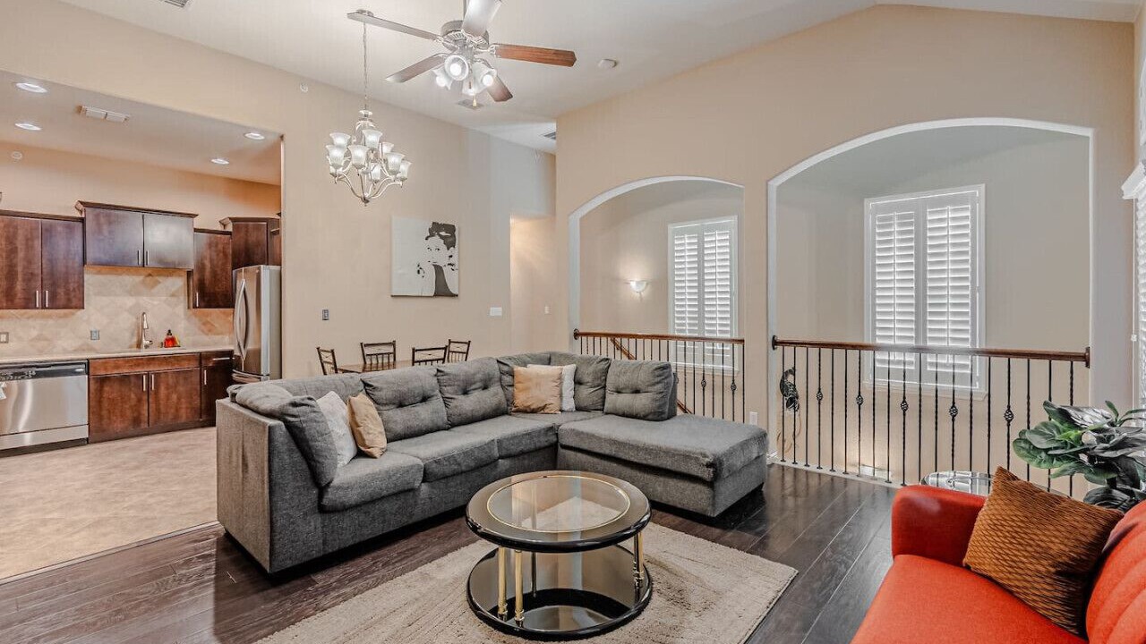 Photo of Livingroom in The Colony