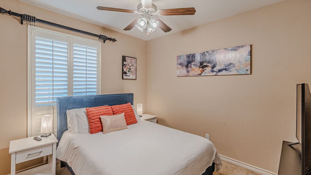 Photo of Bedroom in The Colony