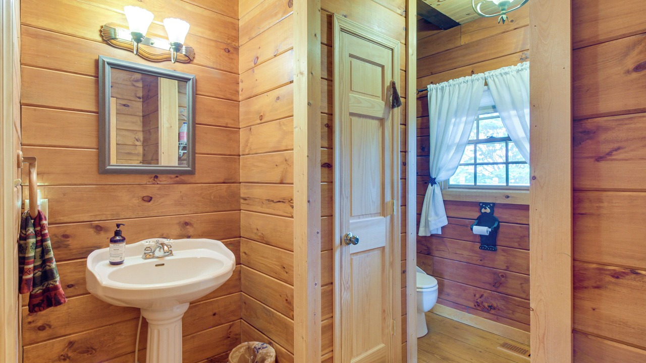 Photo of Bathroom in Spottswood