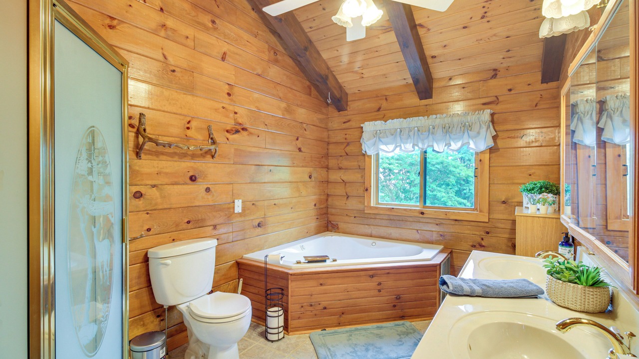 Photo of Bathroom in Spottswood