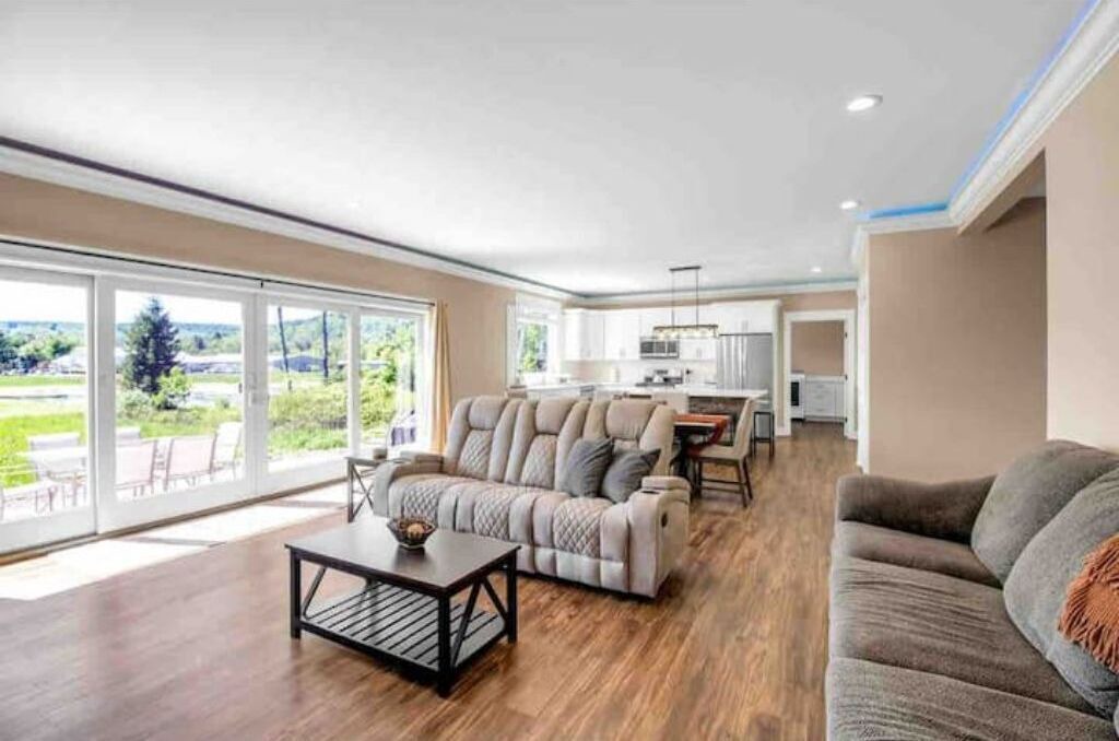 Photo of Livingroom in Ellicottville